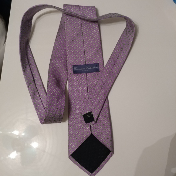 Executive Collection Tie by Tom James - Picture 3 of 10
